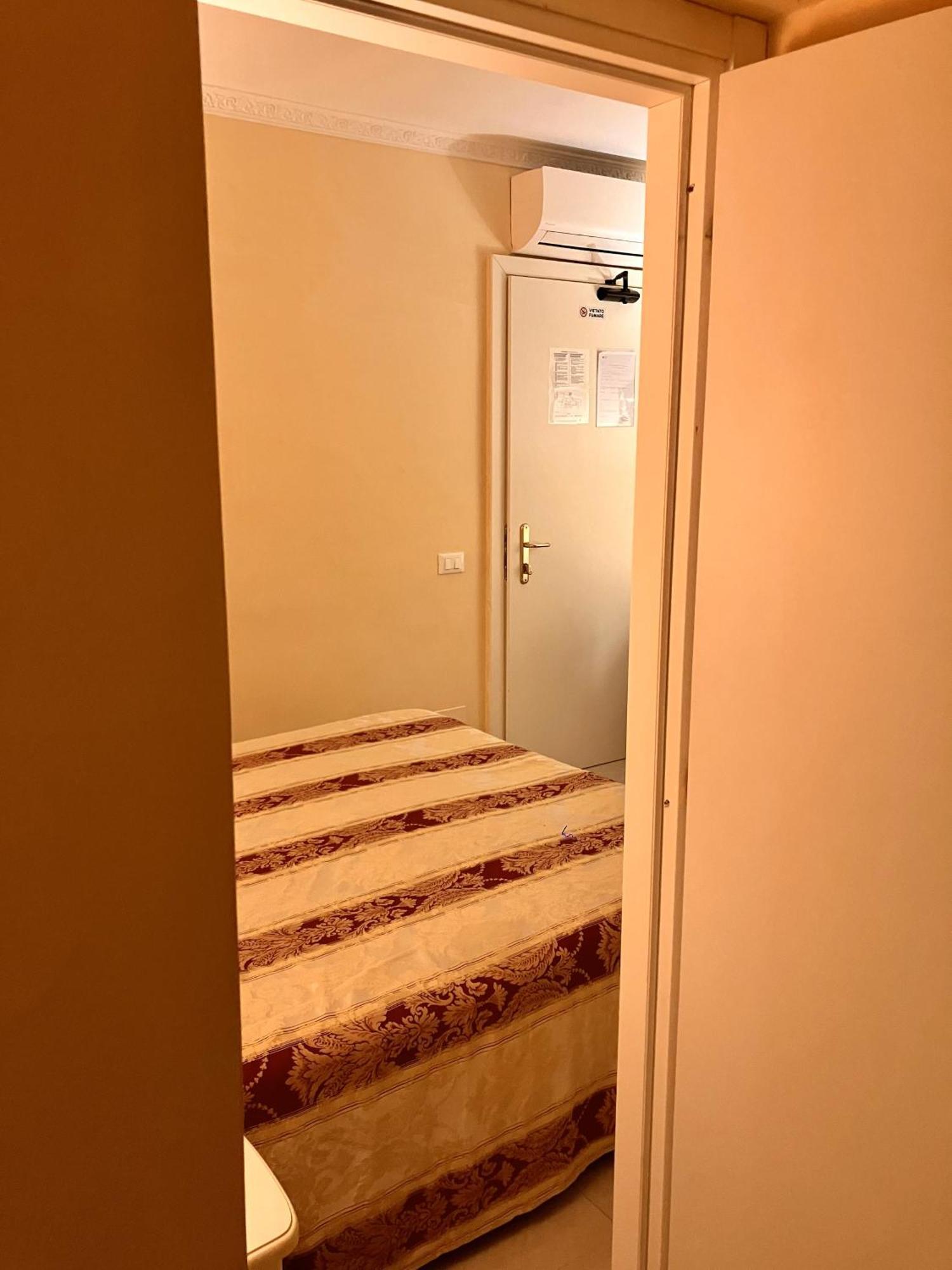 Hotel Erdarelli Roma Esterno foto
