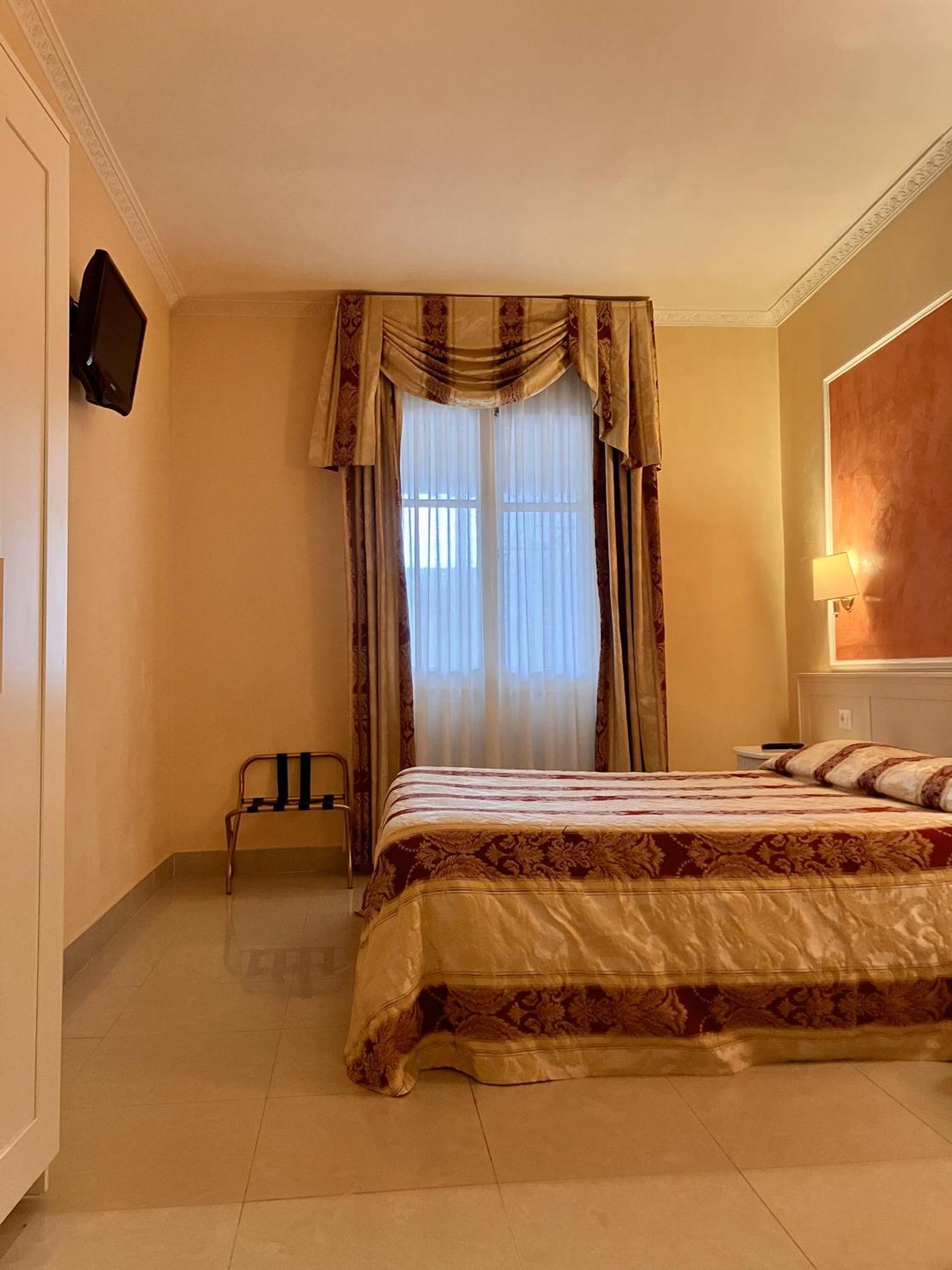 Hotel Erdarelli Roma Esterno foto