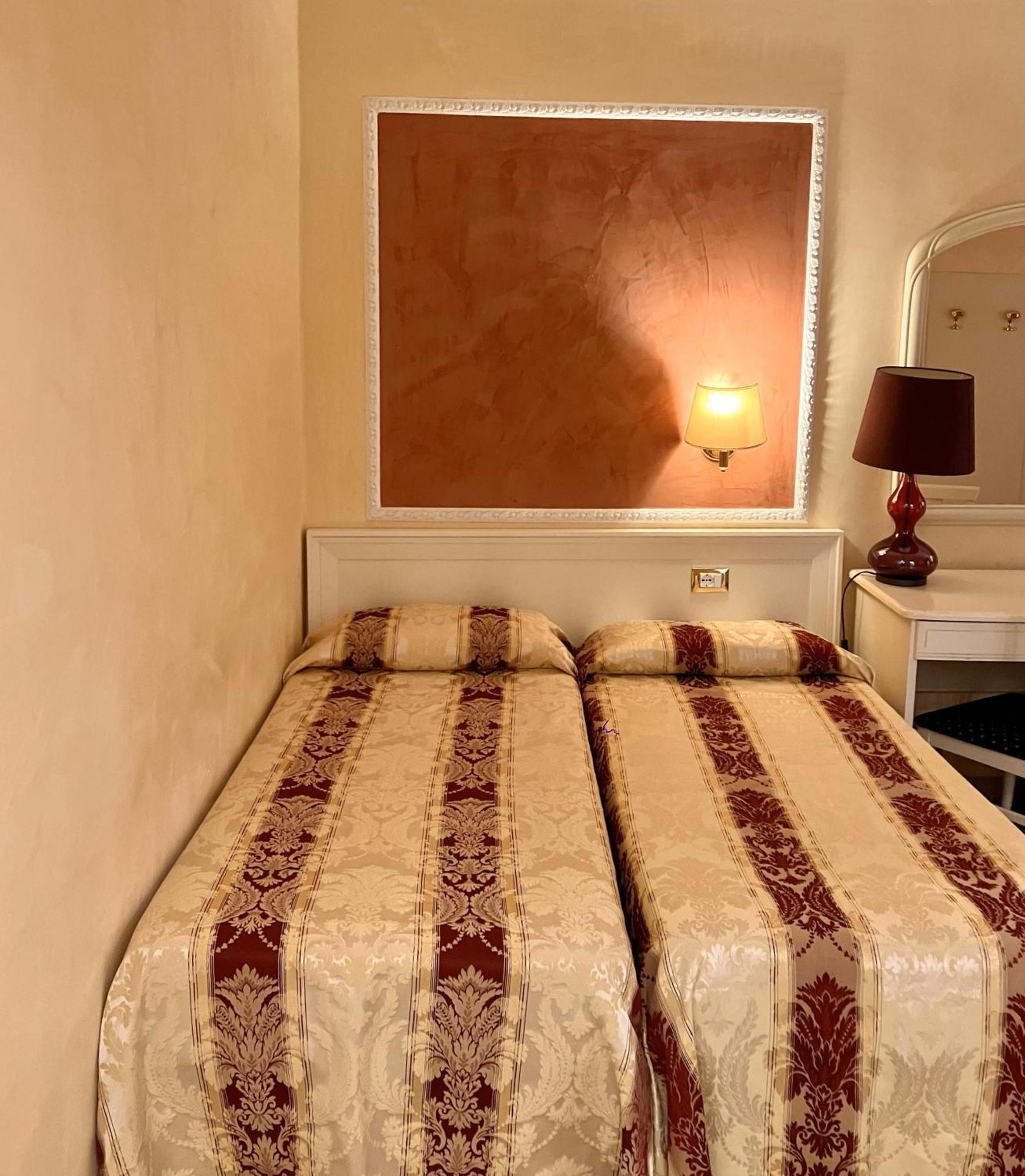 Hotel Erdarelli Roma Esterno foto